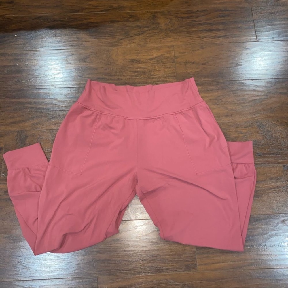 Athleta Salutation Power Vita Joggers